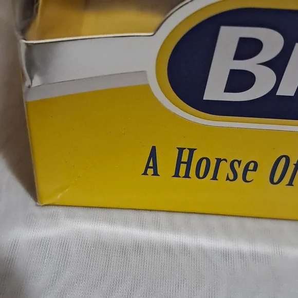 Breyer Spectre Halloween Traditional Model #1876 Glows In The Dark - Picture 12 of 13